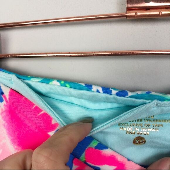 LILLY PULITZER | LUXLETIC Gemma Crop Leggings in Jet Stream Bow Strap Women’s XS - Picture 11 of 14